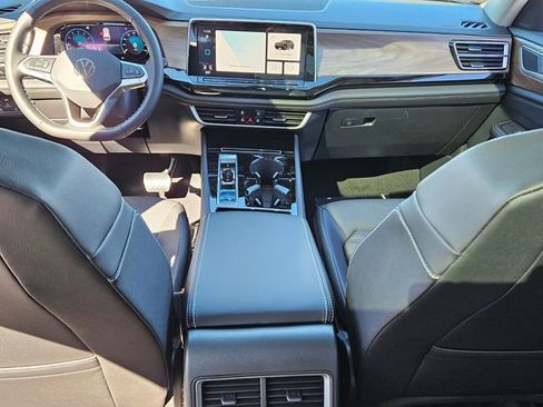 New 2026 Volkswagen Atlas SE image 8