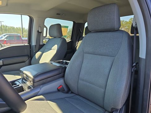 Used 2025 Ford F150 XLT w/ Equipment Group 301A Standard image 17