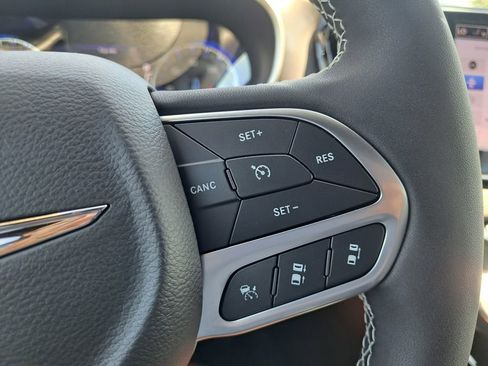 New 2025 Chrysler Voyager LX image 13
