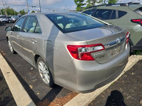 Used 2013 Toyota Camry XLE FWD image 4
