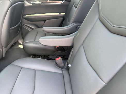 Used 2021 Cadillac XT6 Sport AWD/4WD image 18