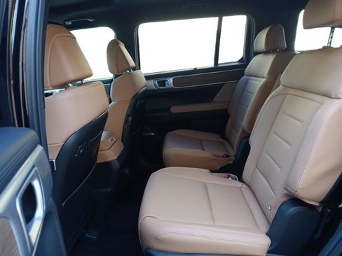 New 2026 Hyundai Santa Fe Limited image 13