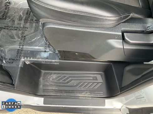 Used 2022 Ford E-Transit Medium Roof image 16