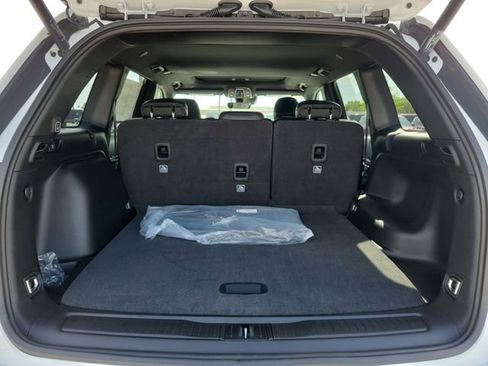 New 2026 Jeep Grand Cherokee Altitude RWD image 7