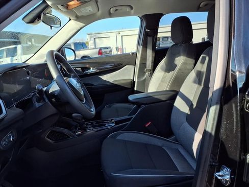 Used 2025 Chevrolet TrailBlazer LT image 23