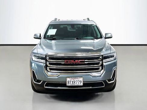 Used 2020 GMC Acadia SLT FWD image 2