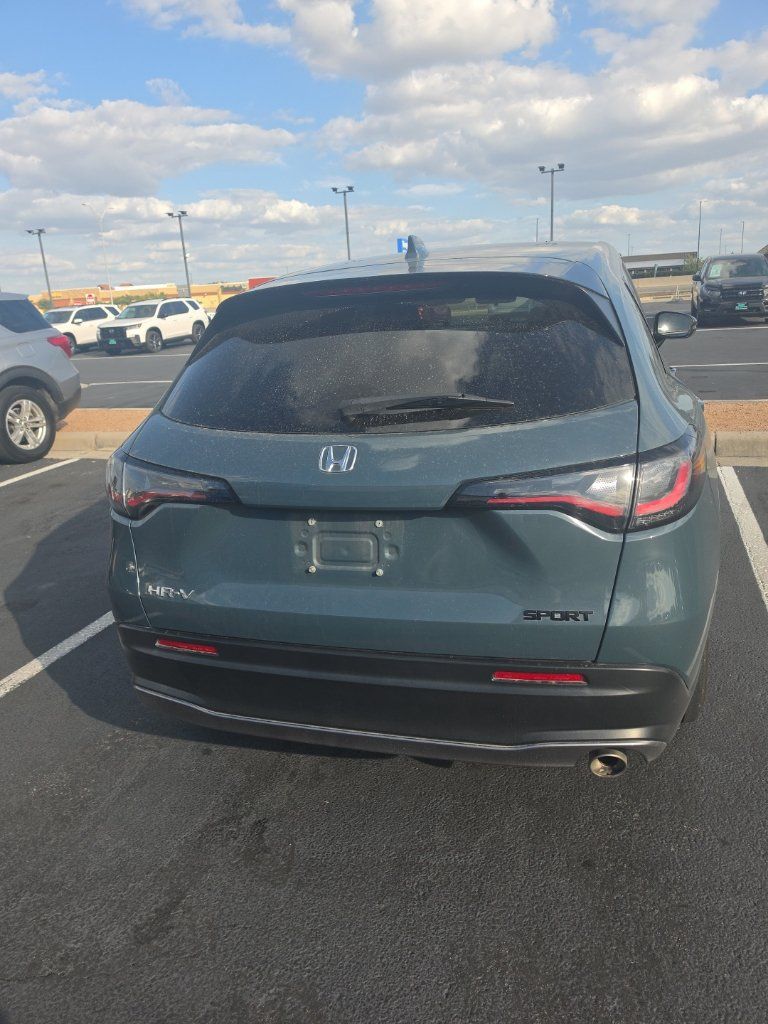 Used 2025 Honda HR-V Sport image 6