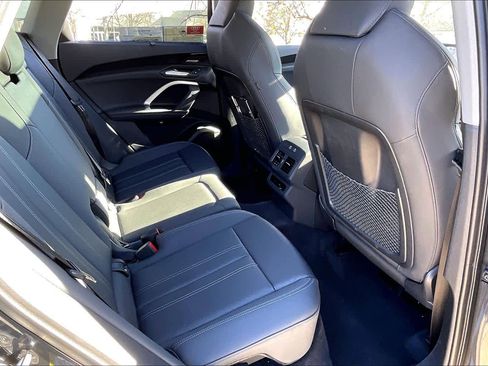 Certified 2025 Audi Q5 Premium Plus w/ Premium Plus image 19