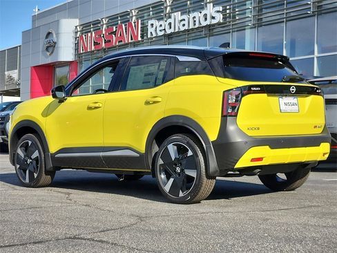 New 2025 Nissan Kicks SR image 2