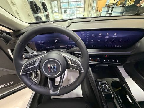 Used 2025 Buick Envision Preferred AWD/4WD image 14