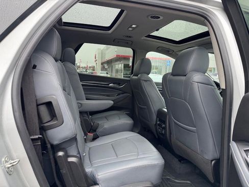 Used 2021 Buick Enclave Essence w/ Sound and Sites Package image 16