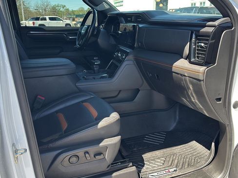 Used 2023 GMC Sierra 1500 AT4 w/ AT4 Premium Package image 25