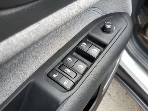 Certified 2024 Jeep Compass Latitude image 5