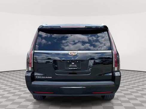 Used 2019 Cadillac Escalade ESV Luxury AWD/4WD image 3