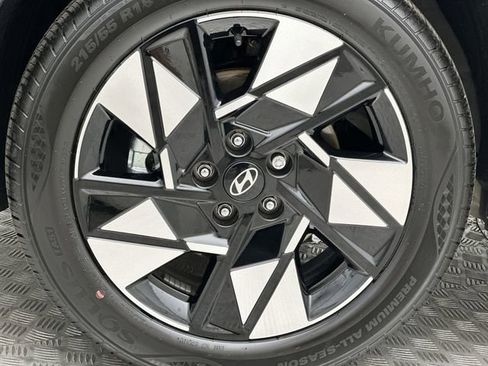 Certified 2024 Hyundai Kona SEL FWD image 10