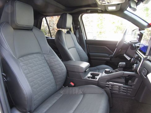 Certified 2025 Toyota 4Runner TRD Off-Road Premium image 20