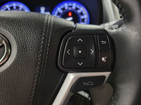 Used 2016 Toyota Highlander Limited w/ Driver Technology Package FWD image 25