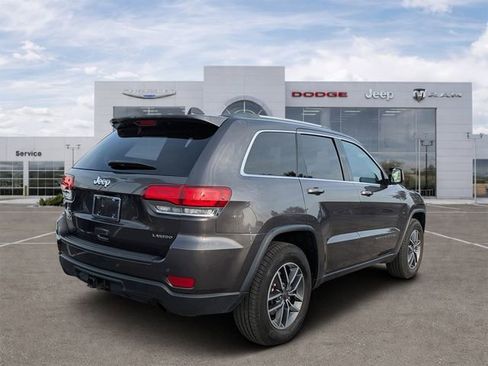 Used 2020 Jeep Grand Cherokee Laredo w/ Laredo X Package AWD/4WD image 3