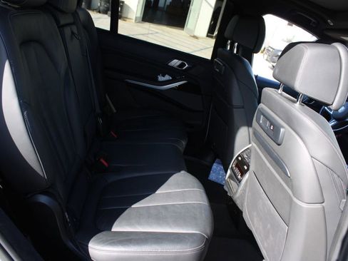 Used 2021 BMW X7 M50i w/ Executive Package AWD/4WD image 15