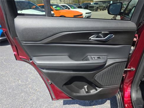 Used 2023 Jeep Grand Cherokee Altitude image 14