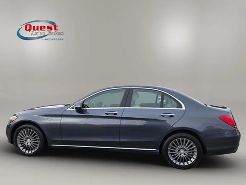 Used 2016 Mercedes-Benz C 300 4MATIC Sedan image 4