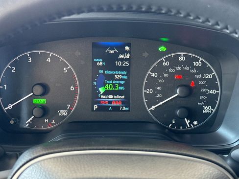 Used 2024 Toyota Corolla SE image 19