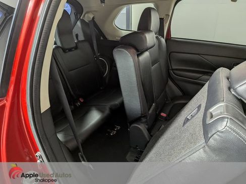 Used 2015 Mitsubishi Outlander GT AWD/4WD image 40