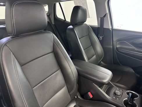 Used 2022 GMC Terrain SLT image 46