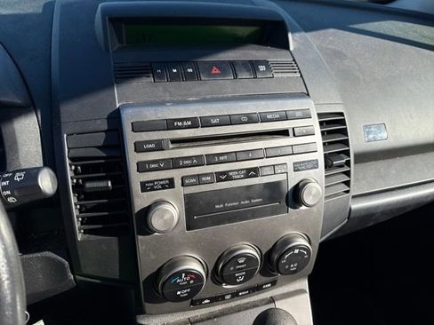 Used 2010 MAZDA MAZDA5 Sport image 19