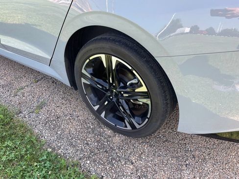 Used 2023 Kia K5 GT-Line w/ GT-Line Premium Package FWD image 4