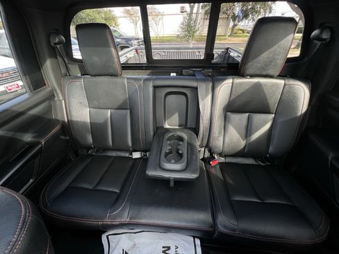 Used 2023 Nissan Titan PRO-4X w/ Pro-4x Convenience Package image 26