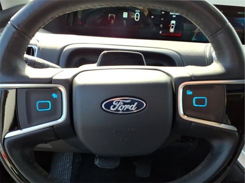 Used 2025 Ford Expedition Max Platinum image 15