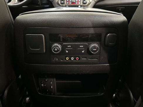 Used 2016 GMC Yukon Denali w/ Open Road Package AWD/4WD image 25
