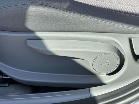 New 2026 Hyundai Elantra SE FWD image 28