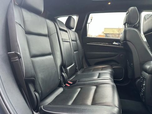 Used 2020 Jeep Grand Cherokee Overland AWD/4WD image 14