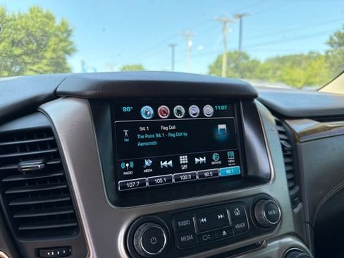 Used 2017 GMC Yukon Denali w/ Open Road Package AWD/4WD image 17
