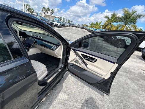 Used 2023 Mercedes-Benz S 500 4MATIC image 32