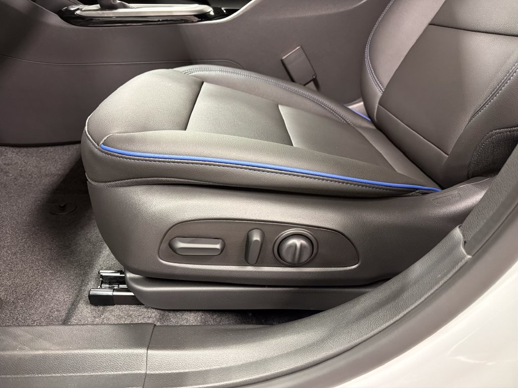 New 2026 Buick Envista Sport Touring w/ Convenience I Package FWD image 25