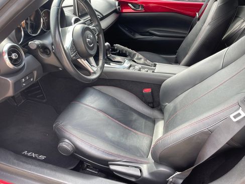 Used 2016 MAZDA MX-5 Miata Grand Touring RWD image 9