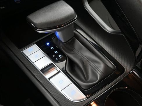 Used 2023 Hyundai Elantra Blue image 33