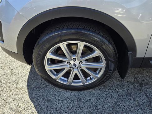 Used 2017 Ford Explorer Limited image 33