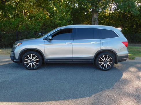 Certified 2020 Honda Pilot Touring image 8
