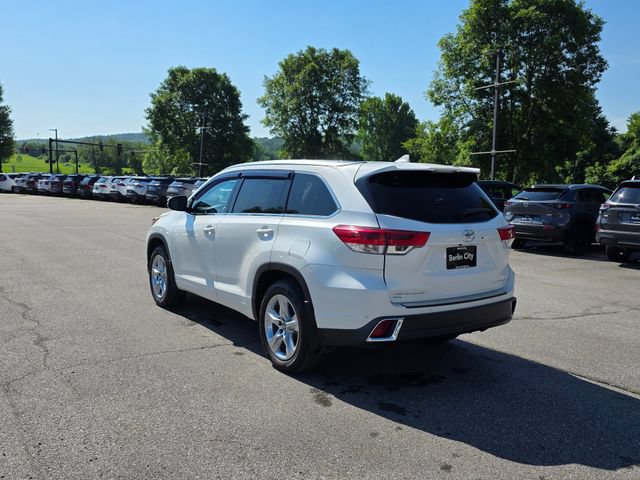 Used 2017 Toyota Highlander Limited AWD/4WD image 6