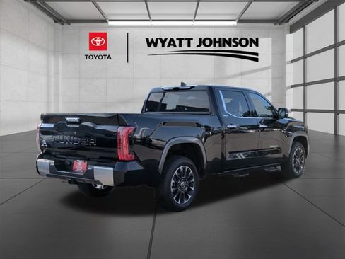 Used 2024 Toyota Tundra Limited AWD/4WD image 8
