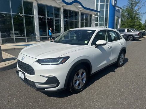 Certified 2023 Honda HR-V LX image 4