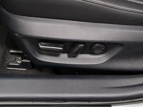 Used 2025 Toyota Camry SE AWD/4WD image 23