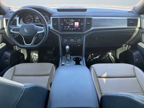 Used 2021 Volkswagen Atlas Cross Sport SE image 10