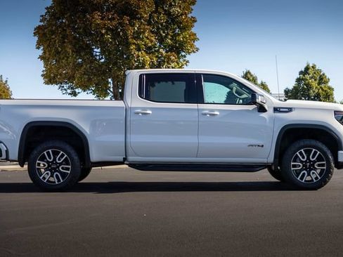 Certified 2025 GMC Sierra 1500 AT4 w/ AT4 Premium Package AWD/4WD image 5