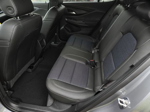 New 2026 Buick Envista Preferred FWD image 18