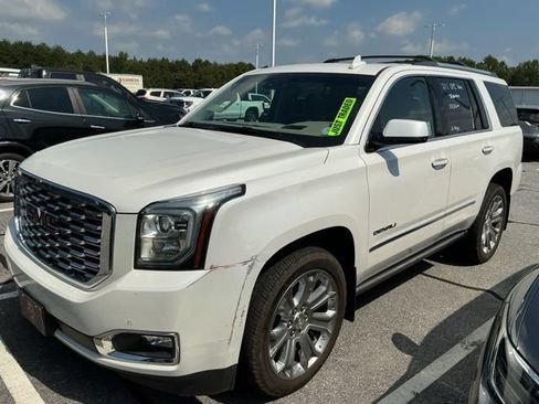 Used 2018 GMC Yukon Denali w/ Open Road Package AWD/4WD image 3